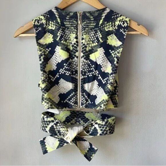 NWT Marciano Y2K Guess Python Print Crop Wrap Top Green Size 44 - Picture 3 of 8